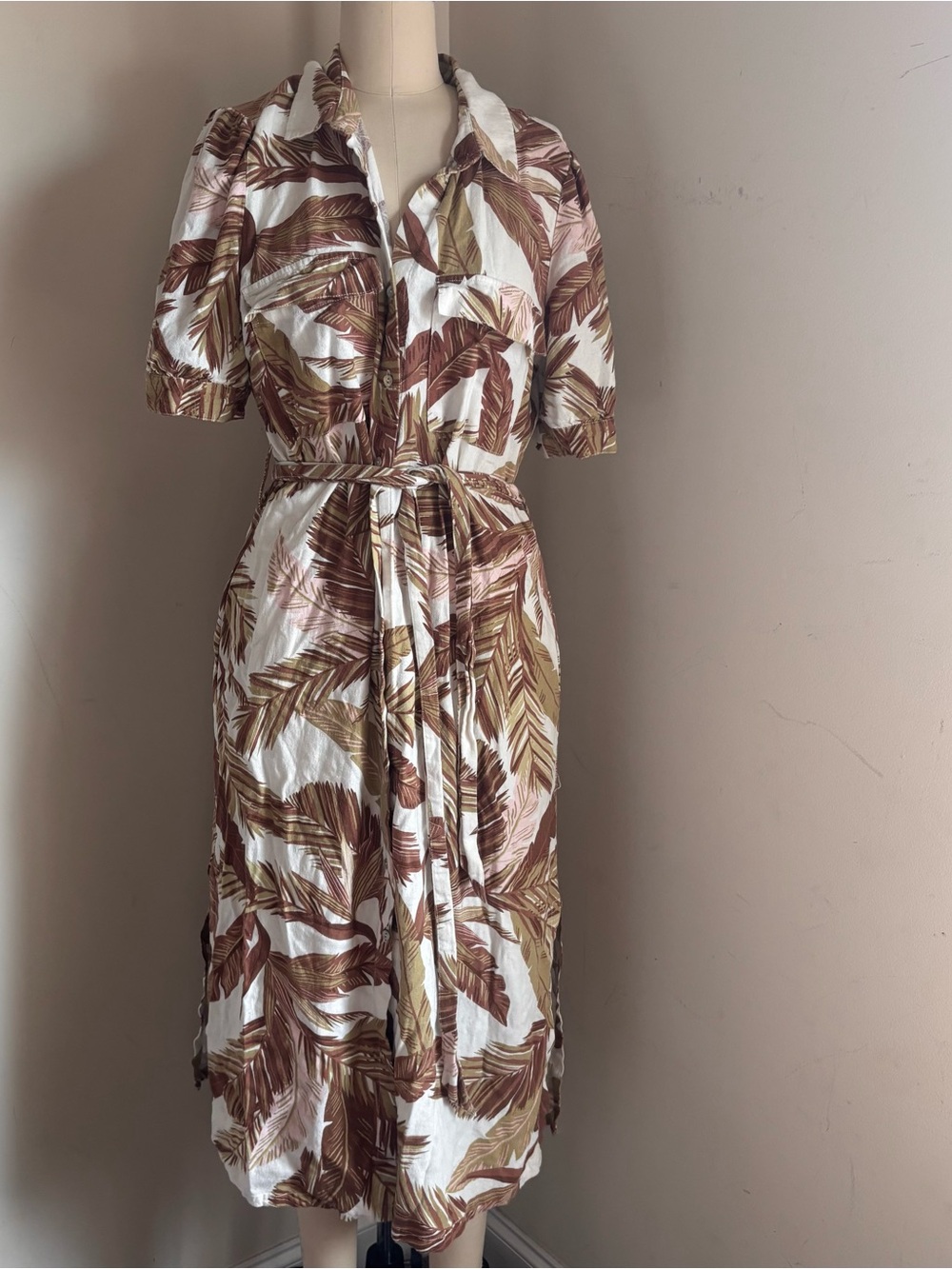 Nicole Miller Brown & Cream Leaf-Print Midi Shirt Dress